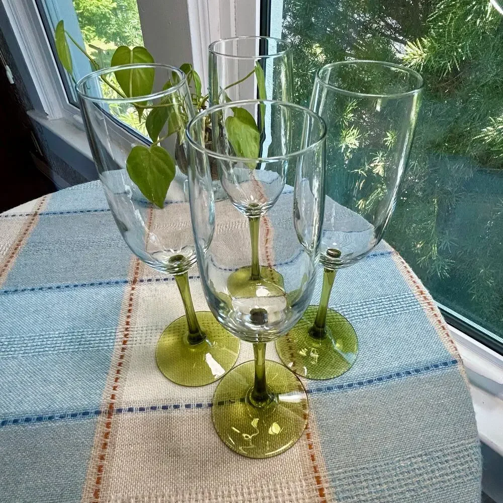 Set of 4 Pier 1 Pantiago Olive Green Champagne Flutes 9.25”